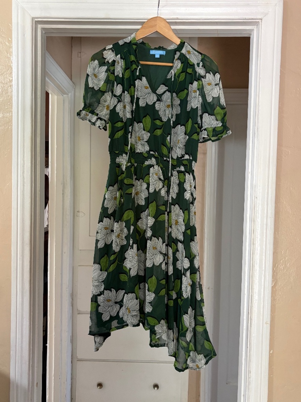 Draper James XS Green Floral Midi Dress Asymmetrical Hem Puff Sleeves 🪴